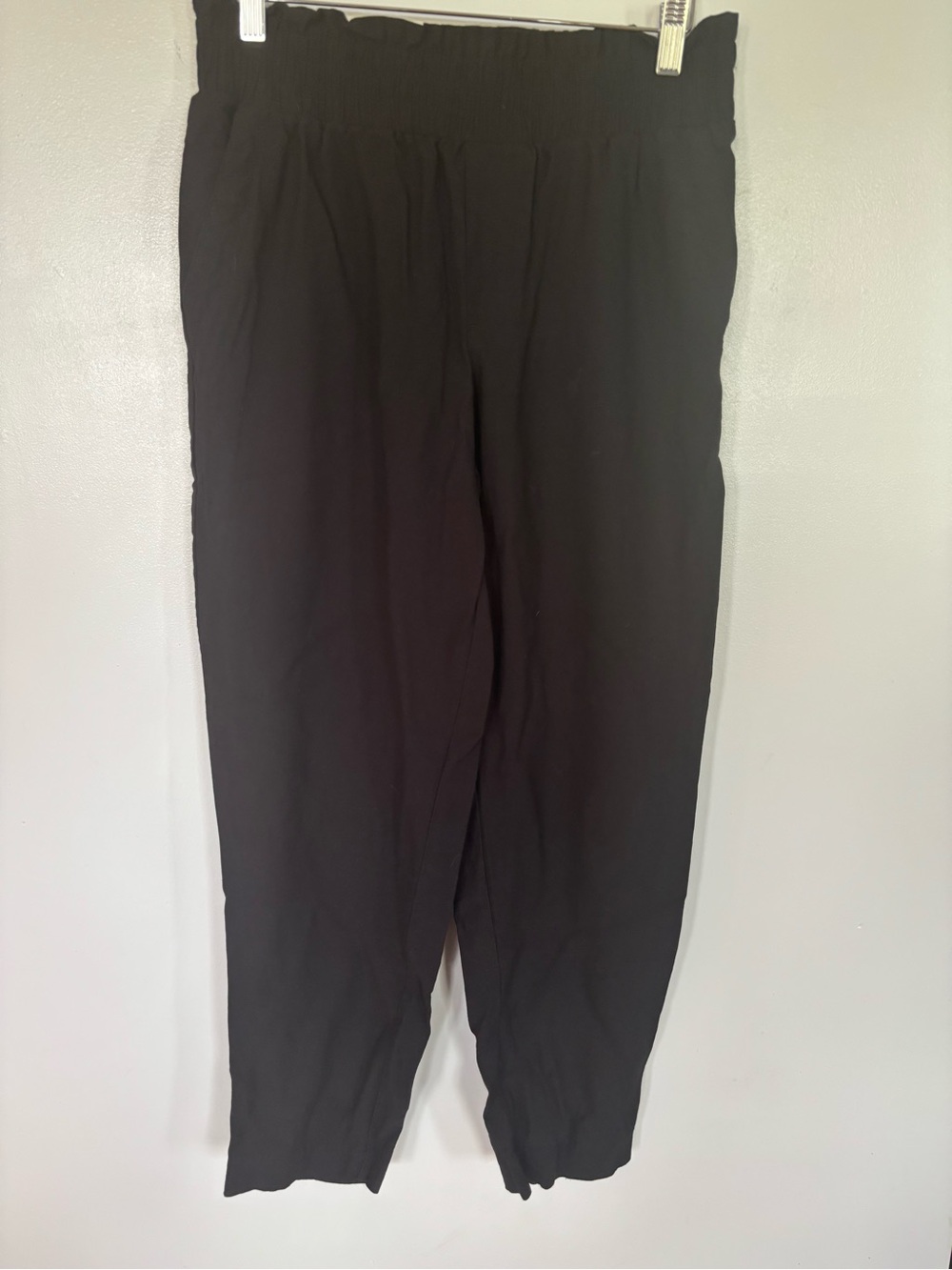 A New Day black pull-on casual ankle pants.